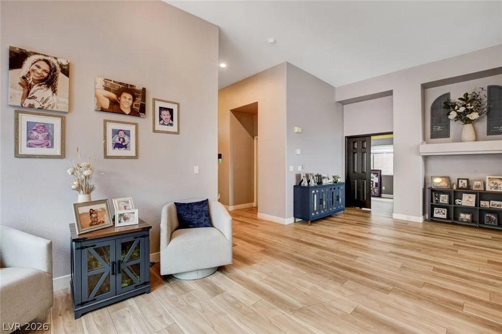 8284 Aurora Peak, Las Vegas, NV 89131