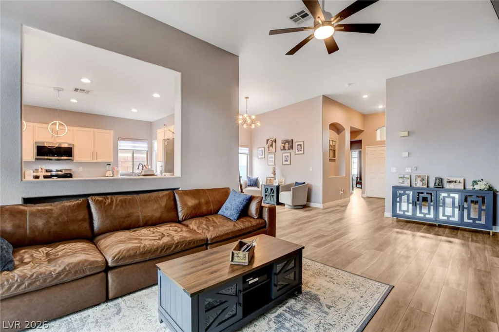 8284 Aurora Peak, Las Vegas, NV 89131