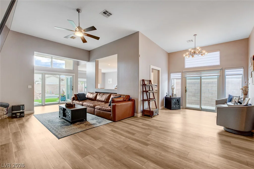 8284 Aurora Peak, Las Vegas, NV 89131