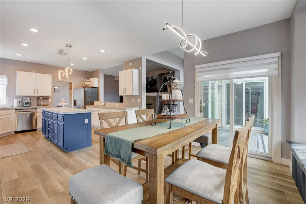8284 Aurora Peak, Las Vegas, NV 89131