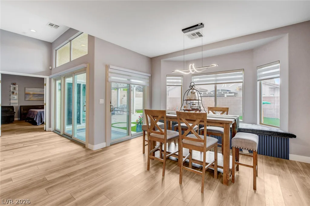 8284 Aurora Peak, Las Vegas, NV 89131
