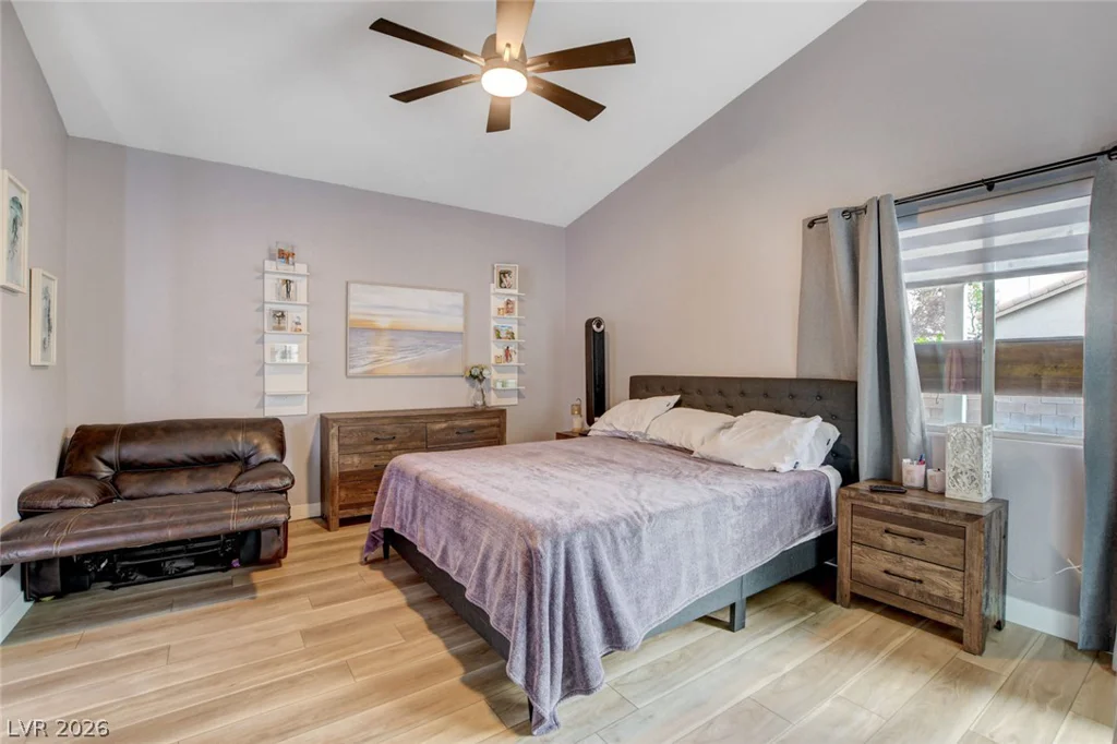 8284 Aurora Peak, Las Vegas, NV 89131