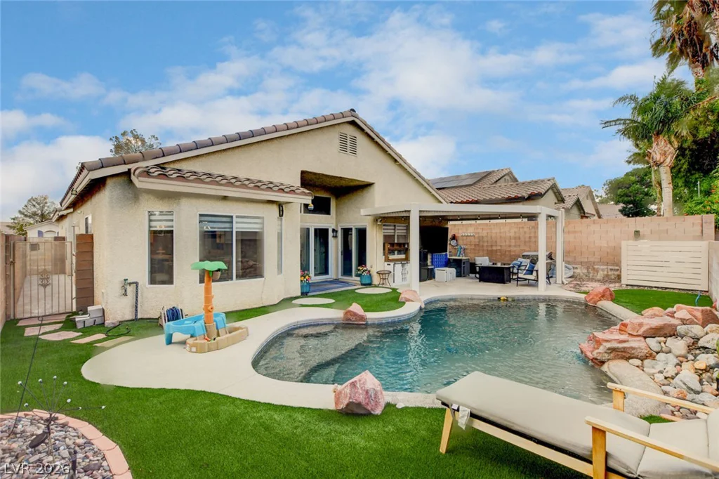 8284 Aurora Peak, Las Vegas, NV 89131