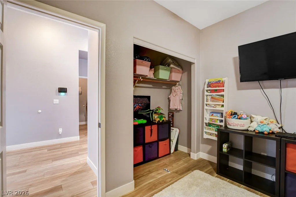 8284 Aurora Peak, Las Vegas, NV 89131