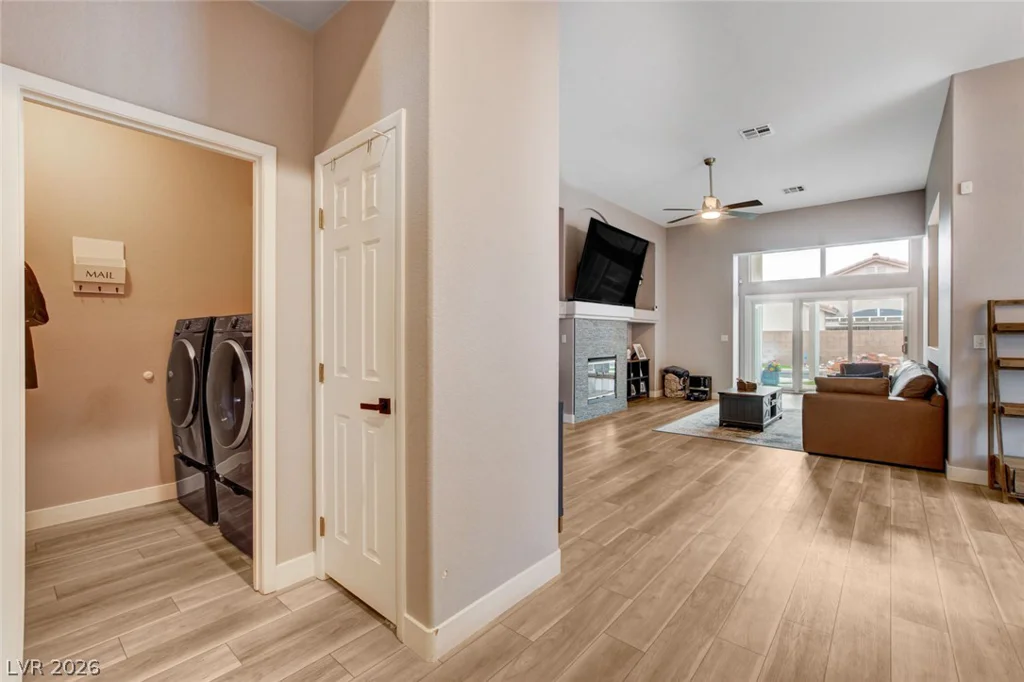 8284 Aurora Peak, Las Vegas, NV 89131