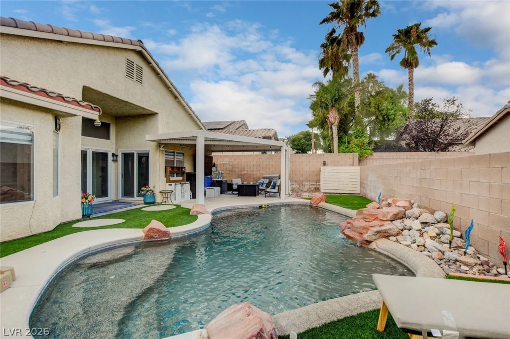 8284 Aurora Peak, Las Vegas, NV 89131