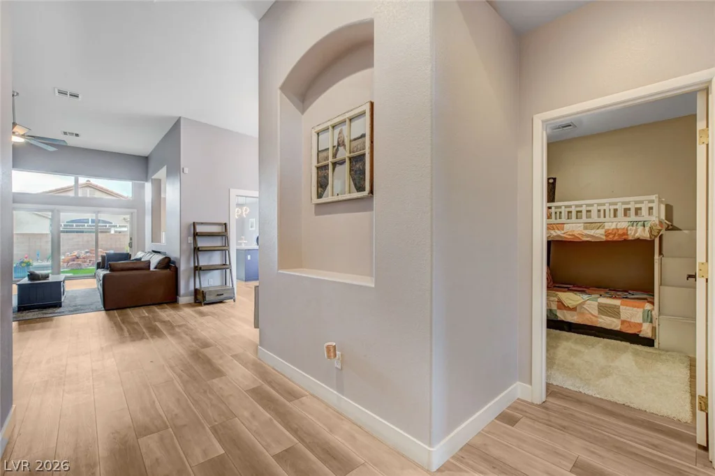8284 Aurora Peak, Las Vegas, NV 89131