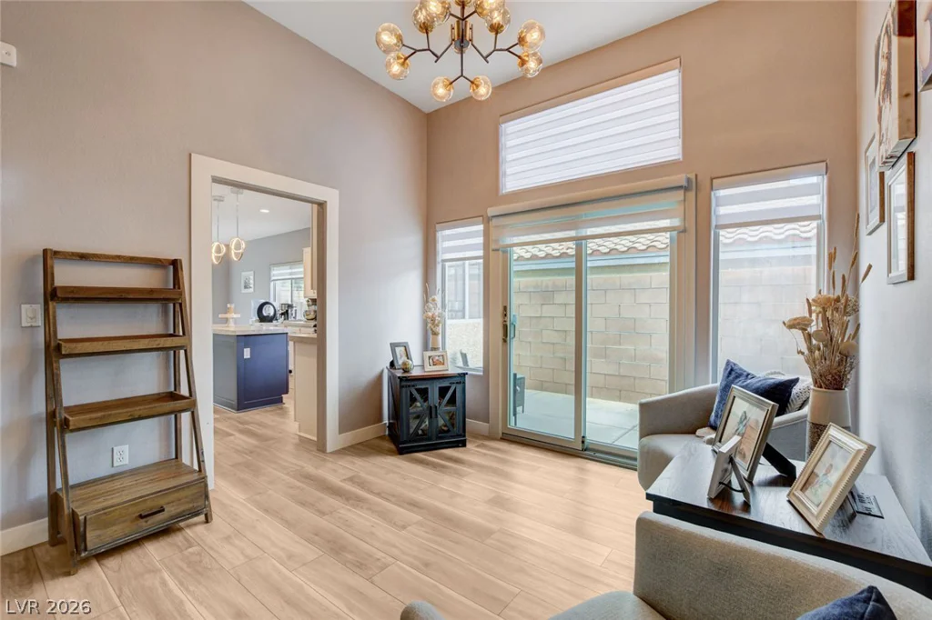 8284 Aurora Peak, Las Vegas, NV 89131