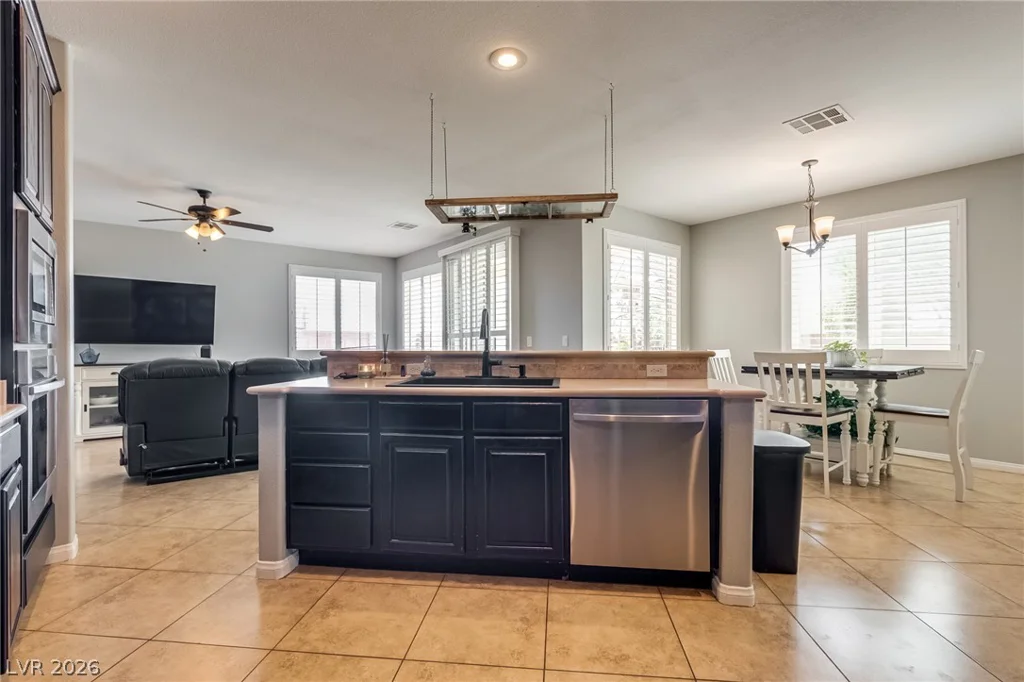 643 Coral View, Las Vegas, NV 89110