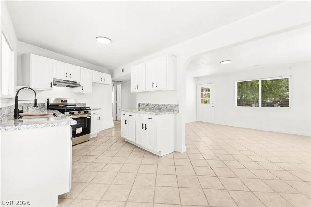 5193 Orinda, Las Vegas, NV 89120