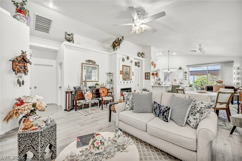 49 Blaven, Henderson, NV 89002