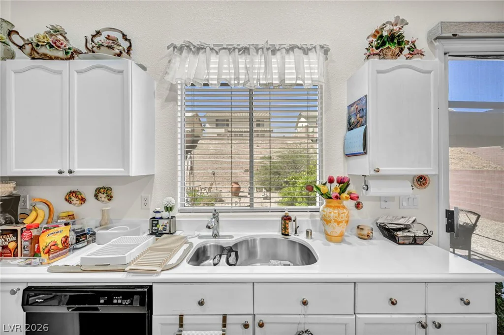 49 Blaven, Henderson, NV 89002