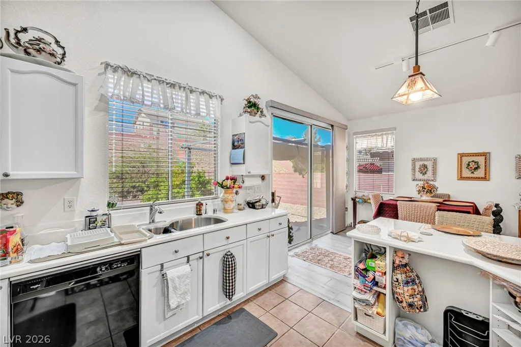 49 Blaven, Henderson, NV 89002