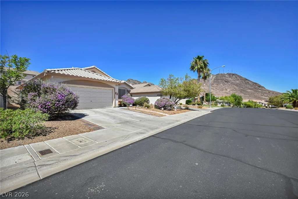 49 Blaven, Henderson, NV 89002