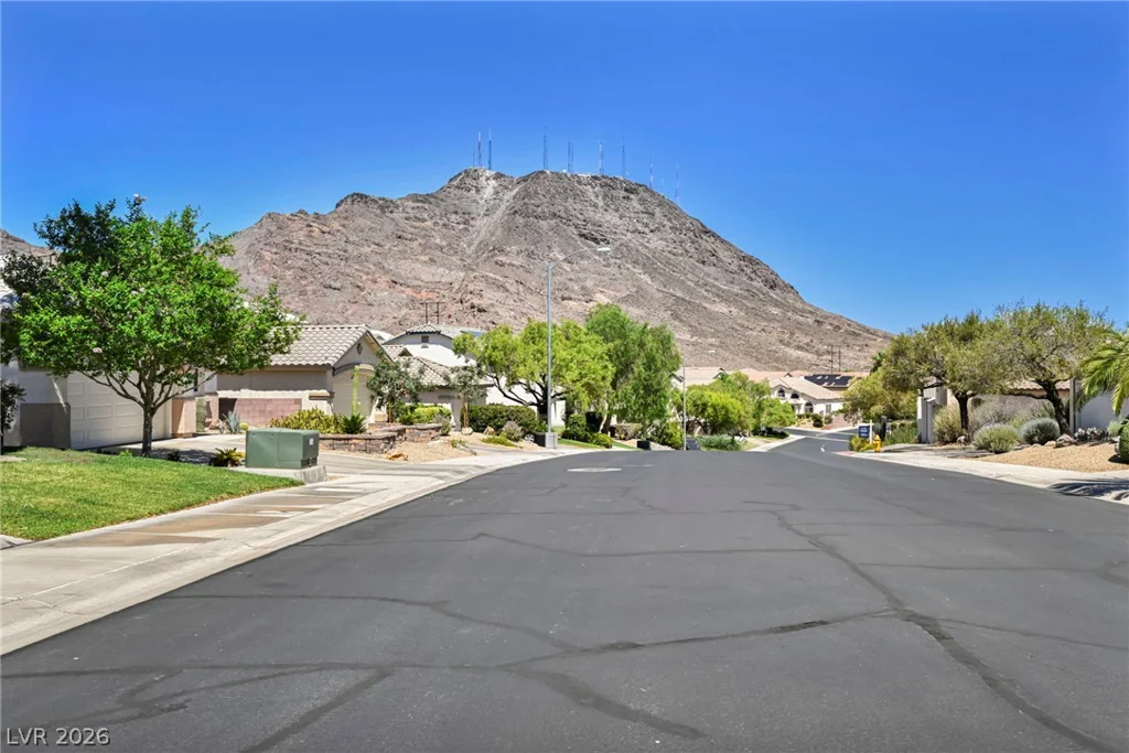 49 Blaven, Henderson, NV 89002