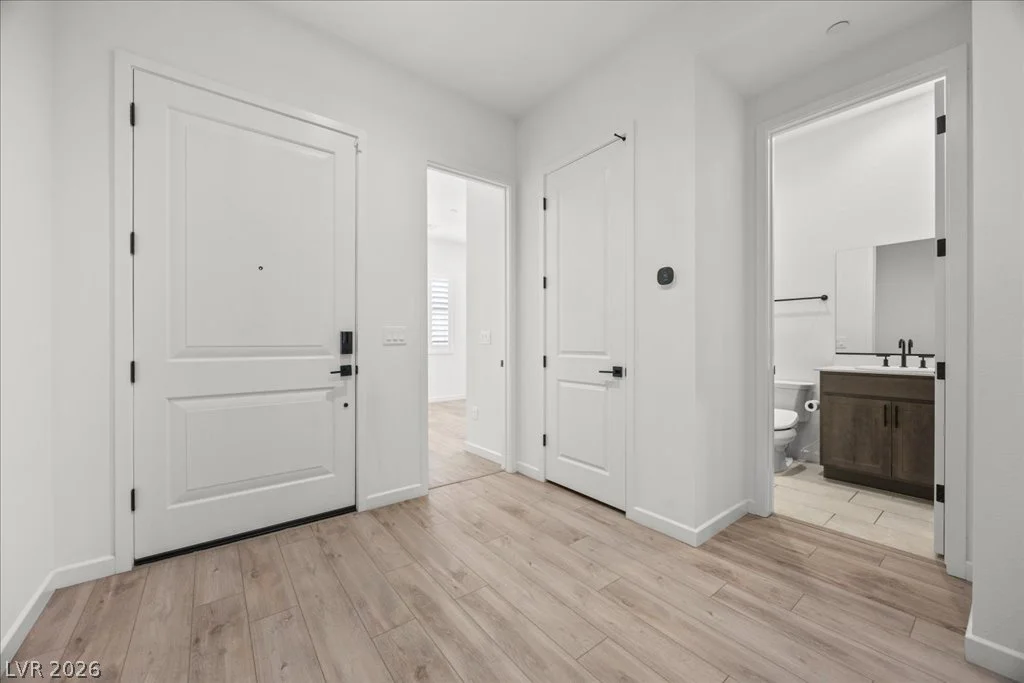 8971 Coastal Oaks, Las Vegas, NV 89166
