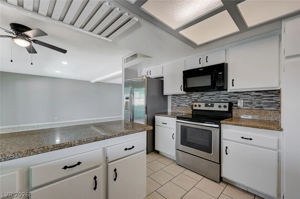 405 Davenport, Las Vegas, NV 89107