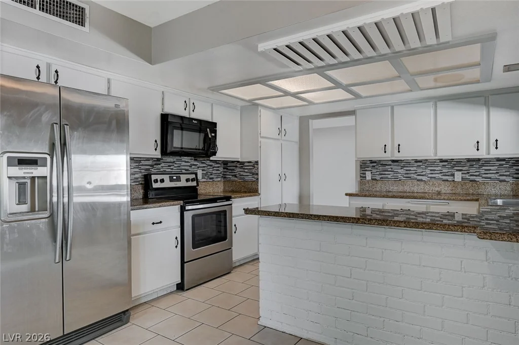 405 Davenport, Las Vegas, NV 89107