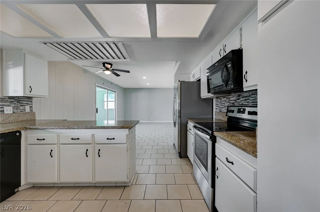 405 Davenport, Las Vegas, NV 89107