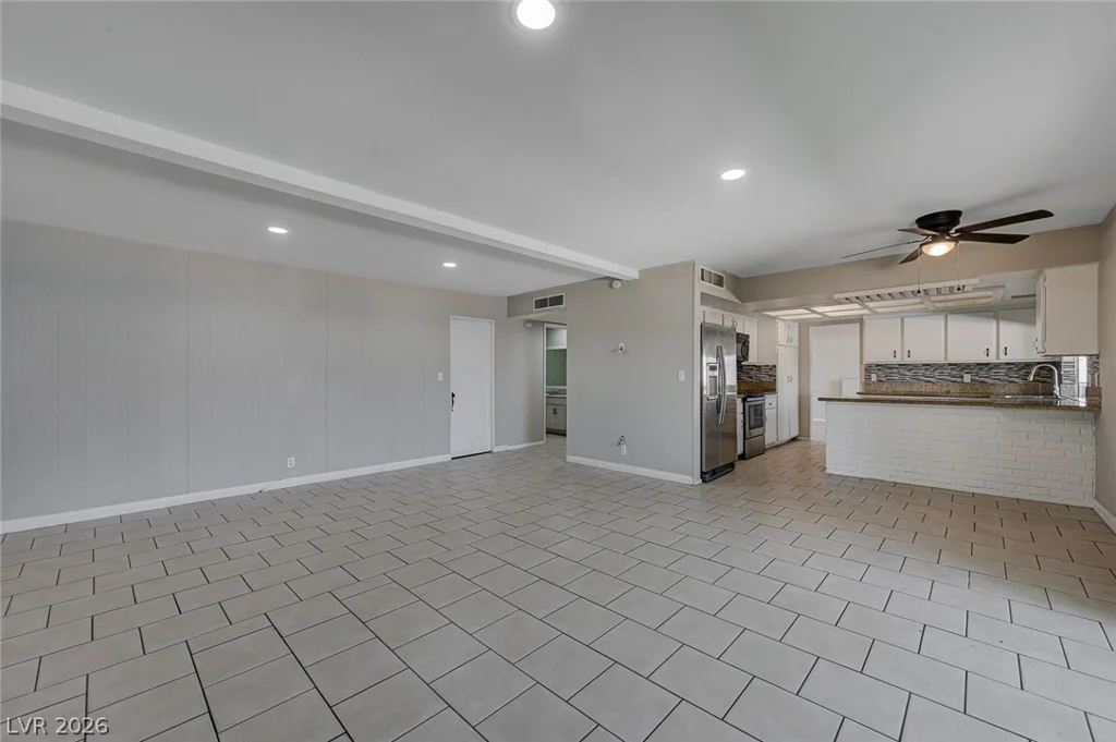 405 Davenport, Las Vegas, NV 89107