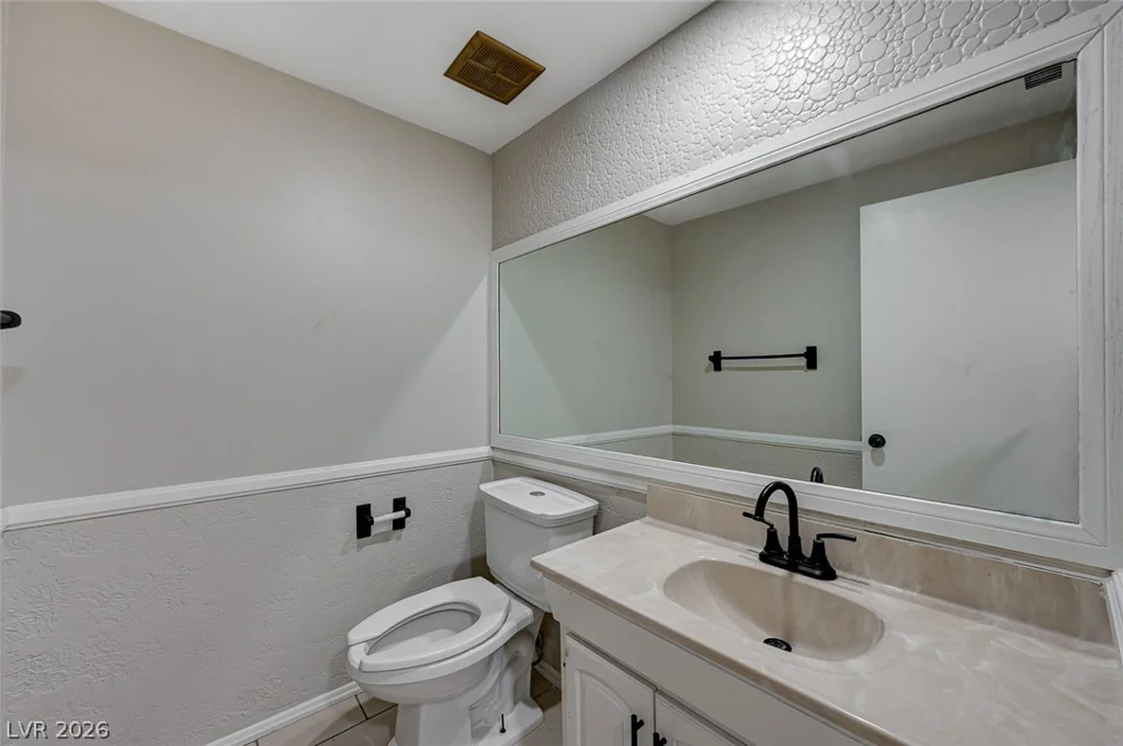 405 Davenport, Las Vegas, NV 89107