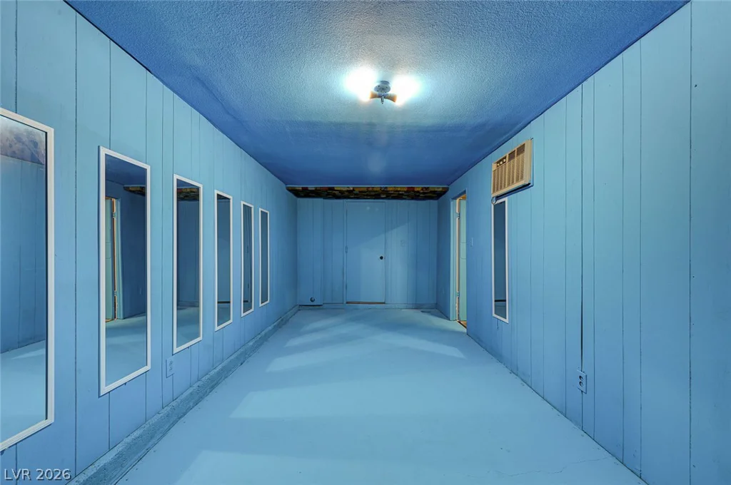 405 Davenport, Las Vegas, NV 89107