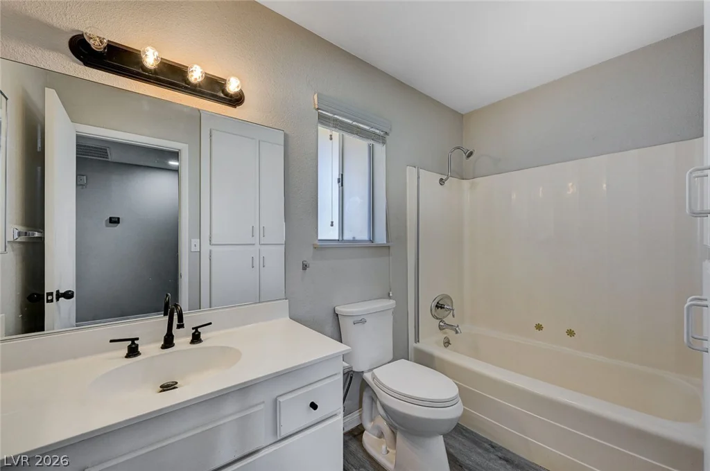 405 Davenport, Las Vegas, NV 89107