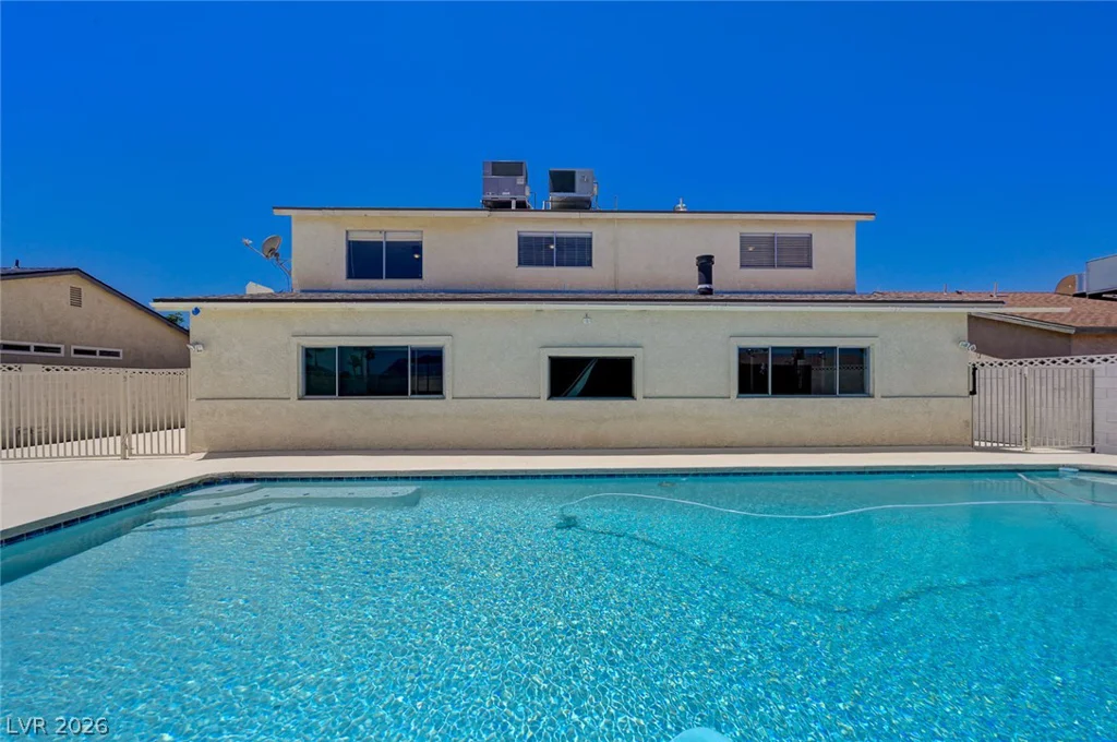 405 Davenport, Las Vegas, NV 89107