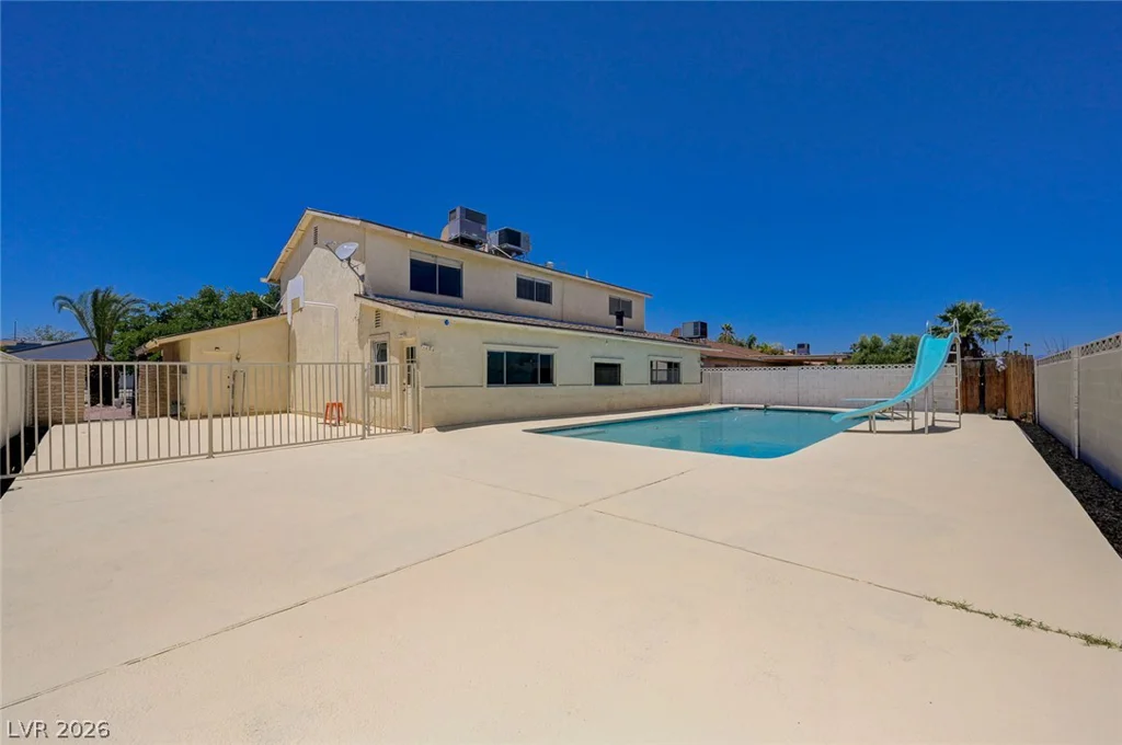 405 Davenport, Las Vegas, NV 89107
