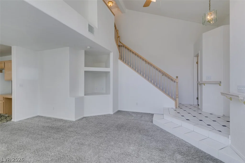 8012 Divine, Las Vegas, NV 89128