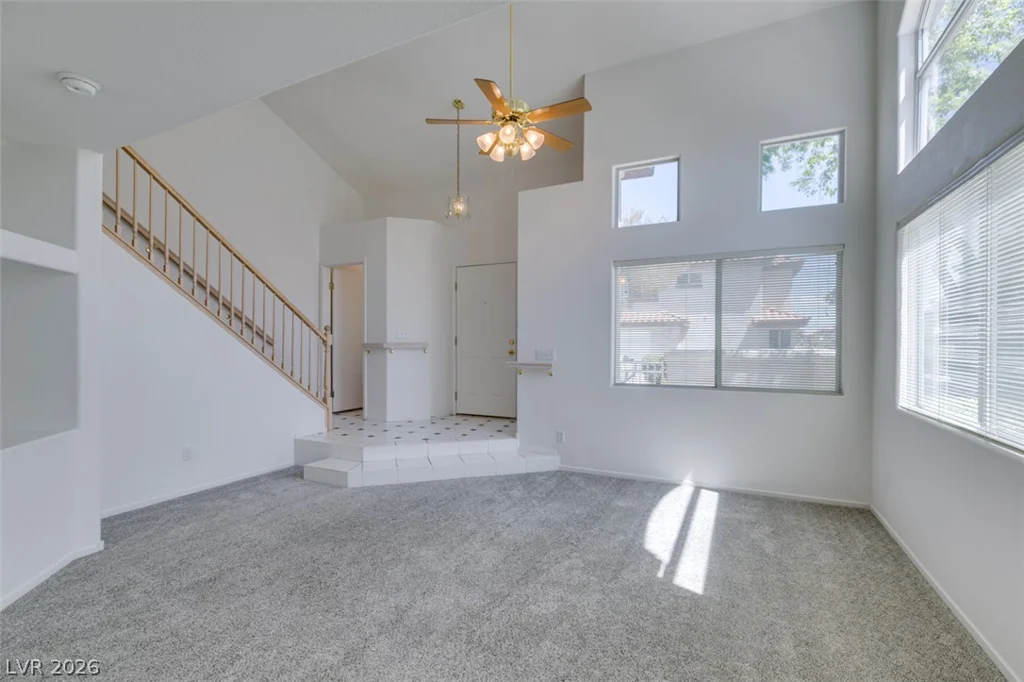 8012 Divine, Las Vegas, NV 89128