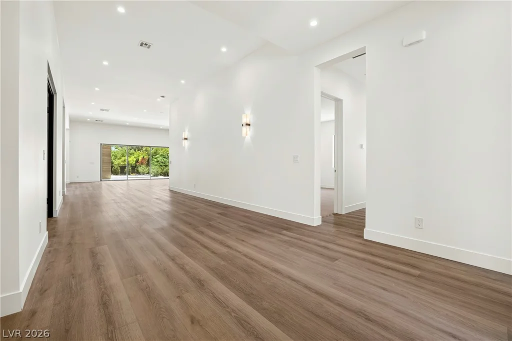 4360 Conough, Las Vegas, NV 89129