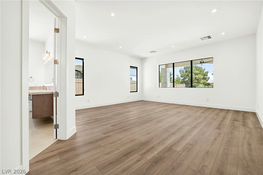 4360 Conough, Las Vegas, NV 89129