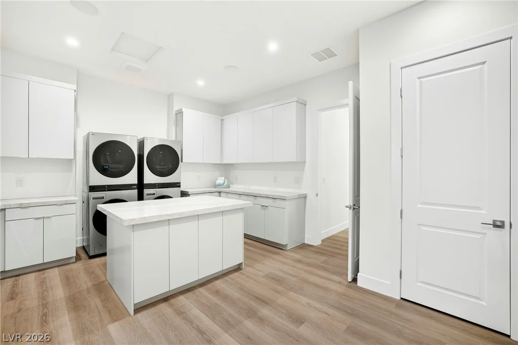 4360 Conough, Las Vegas, NV 89129