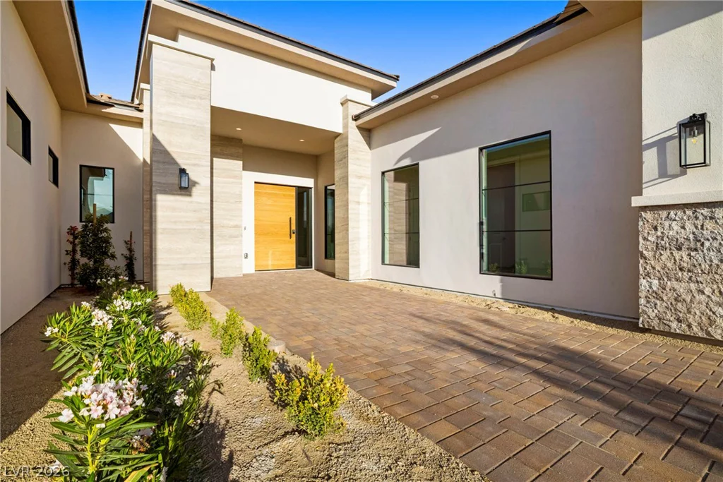 4360 Conough, Las Vegas, NV 89129