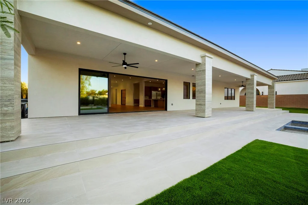 4360 Conough, Las Vegas, NV 89129