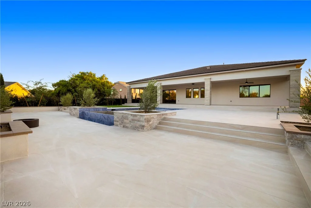 4360 Conough, Las Vegas, NV 89129