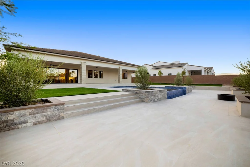 4360 Conough, Las Vegas, NV 89129