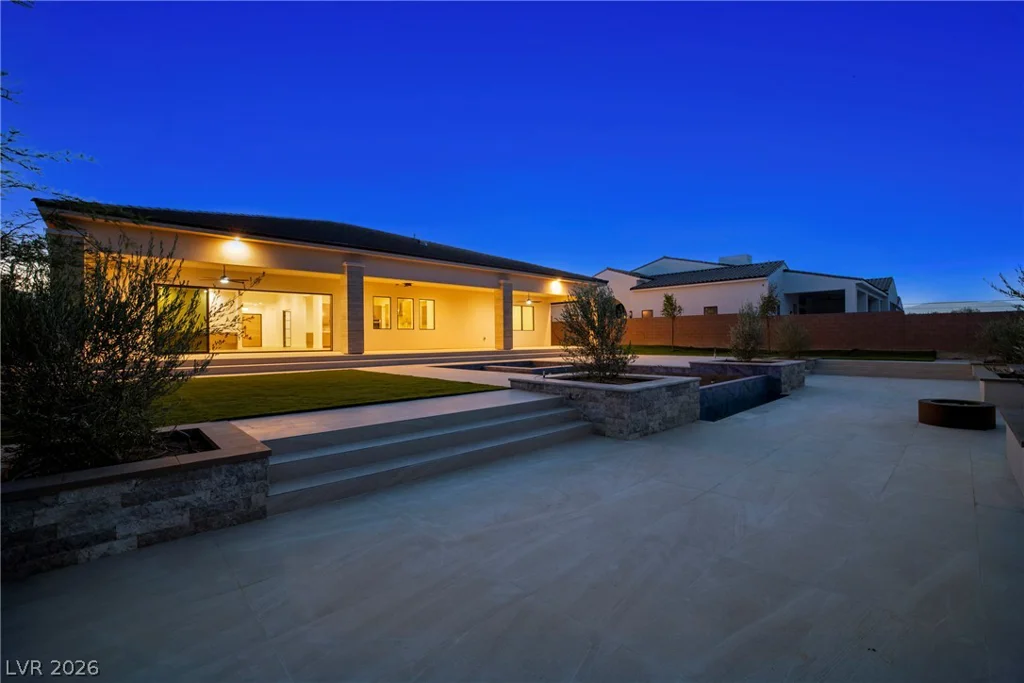 4360 Conough, Las Vegas, NV 89129