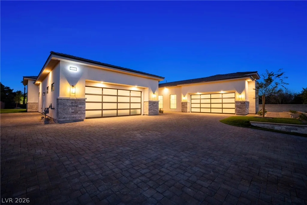 4360 Conough, Las Vegas, NV 89129