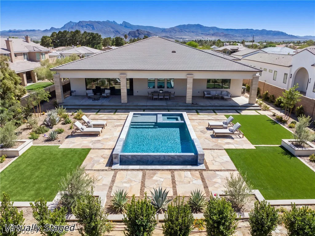 4360 Conough, Las Vegas, NV 89129