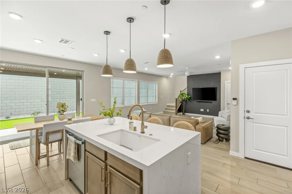10449 Smokey Mariposa, Las Vegas, NV 89166