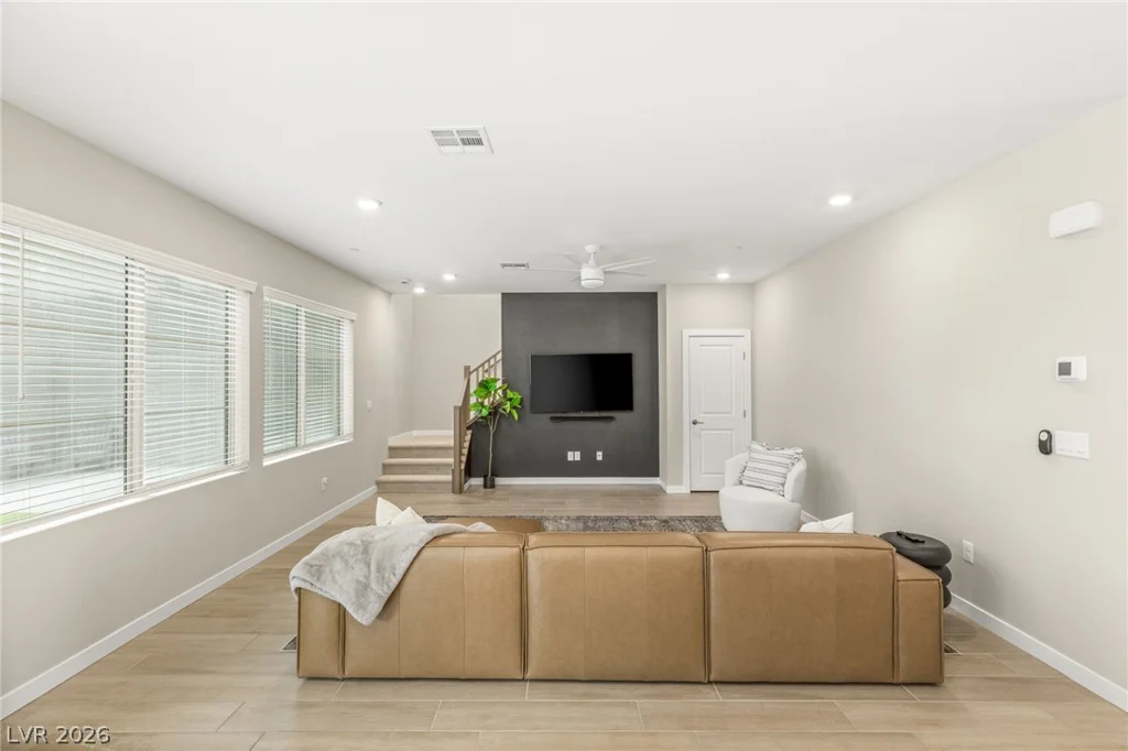 10449 Smokey Mariposa, Las Vegas, NV 89166