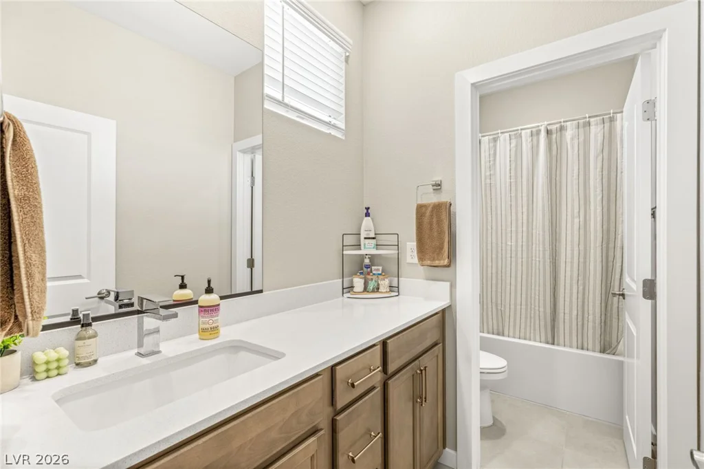 10449 Smokey Mariposa, Las Vegas, NV 89166