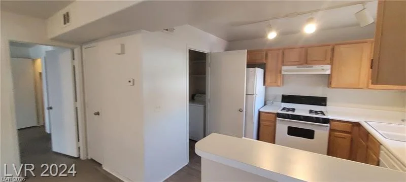 4555 SAHARA, Las Vegas, NV 89104