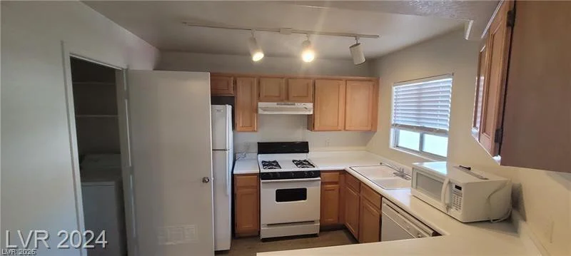 4555 SAHARA, Las Vegas, NV 89104