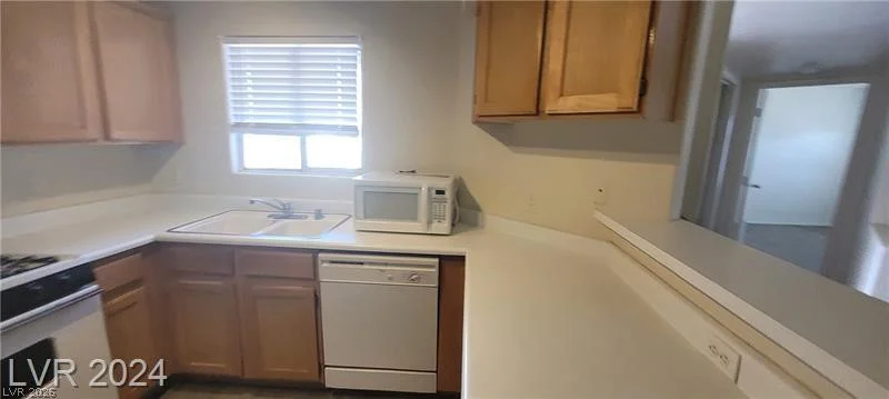 4555 SAHARA, Las Vegas, NV 89104