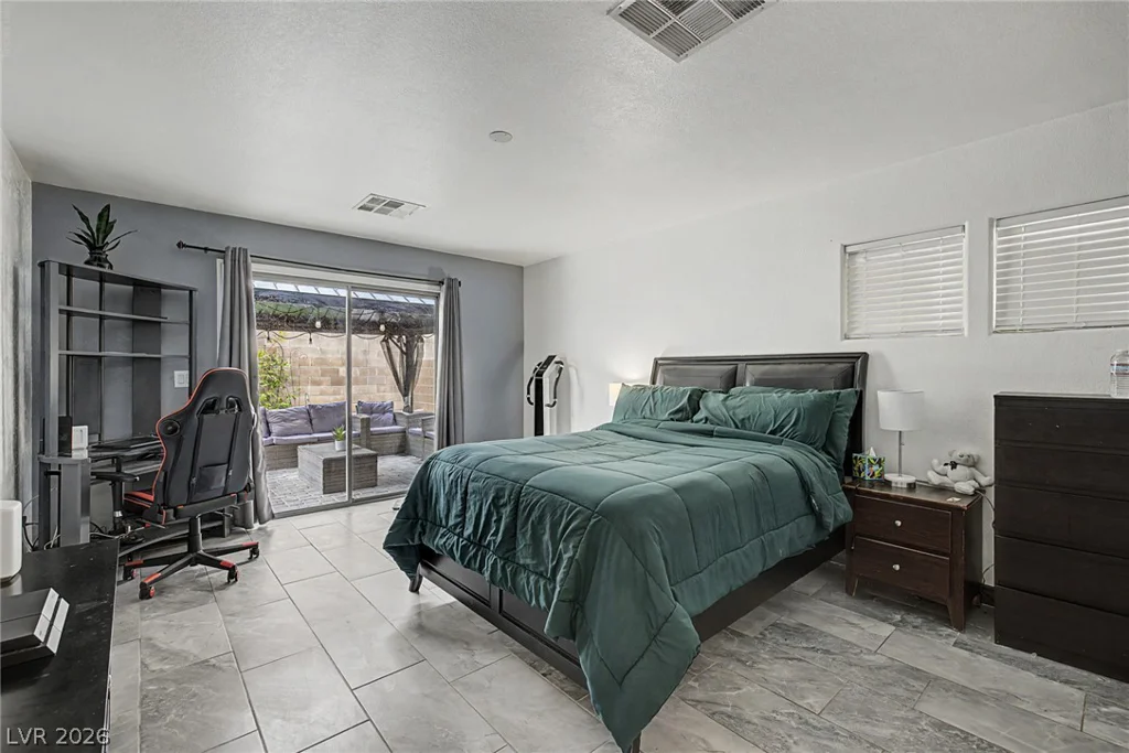 10756 Little Horse Creek, Las Vegas, NV 89129