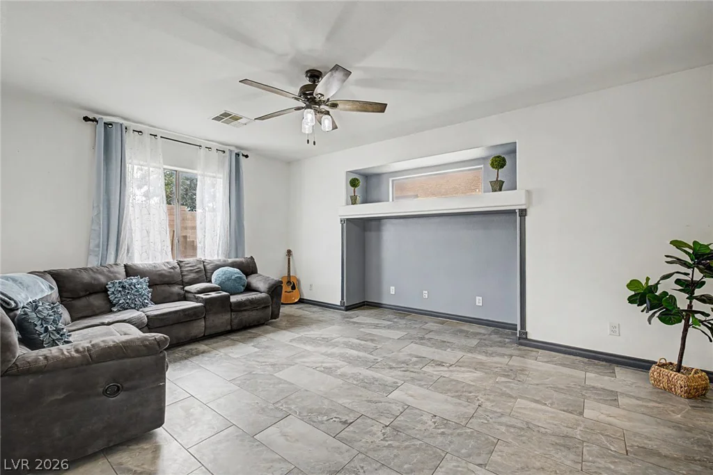 10756 Little Horse Creek, Las Vegas, NV 89129