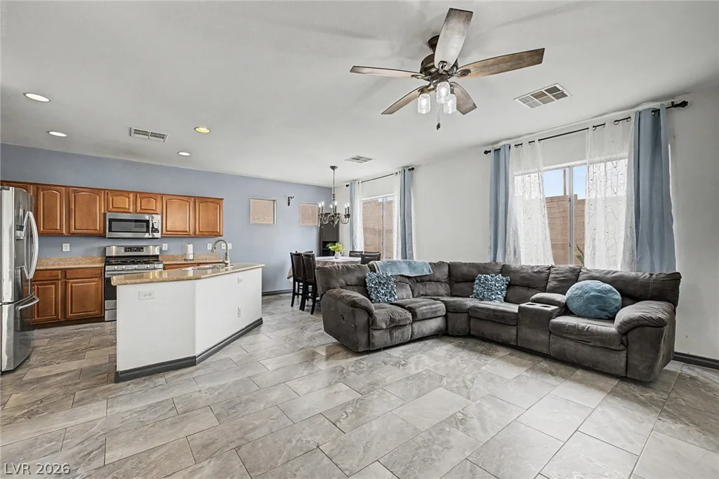 10756 Little Horse Creek, Las Vegas, NV 89129